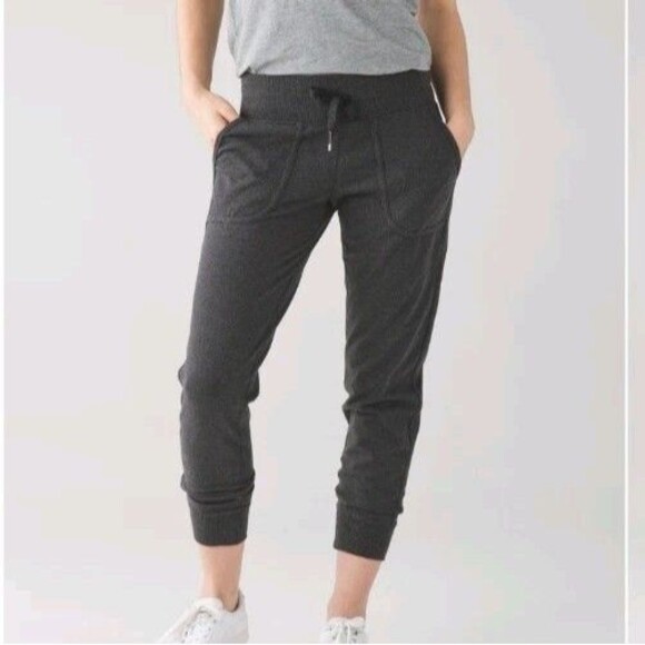 Lululemon Women's Comfy As Sweat pants Size 2 Heathered Grey - Picture 1 of 12